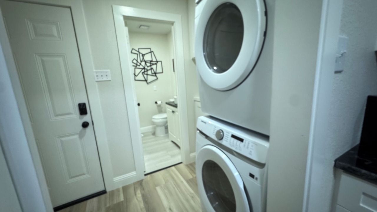 Photo of Bathroom in Buckner Terrace - Everglade Park