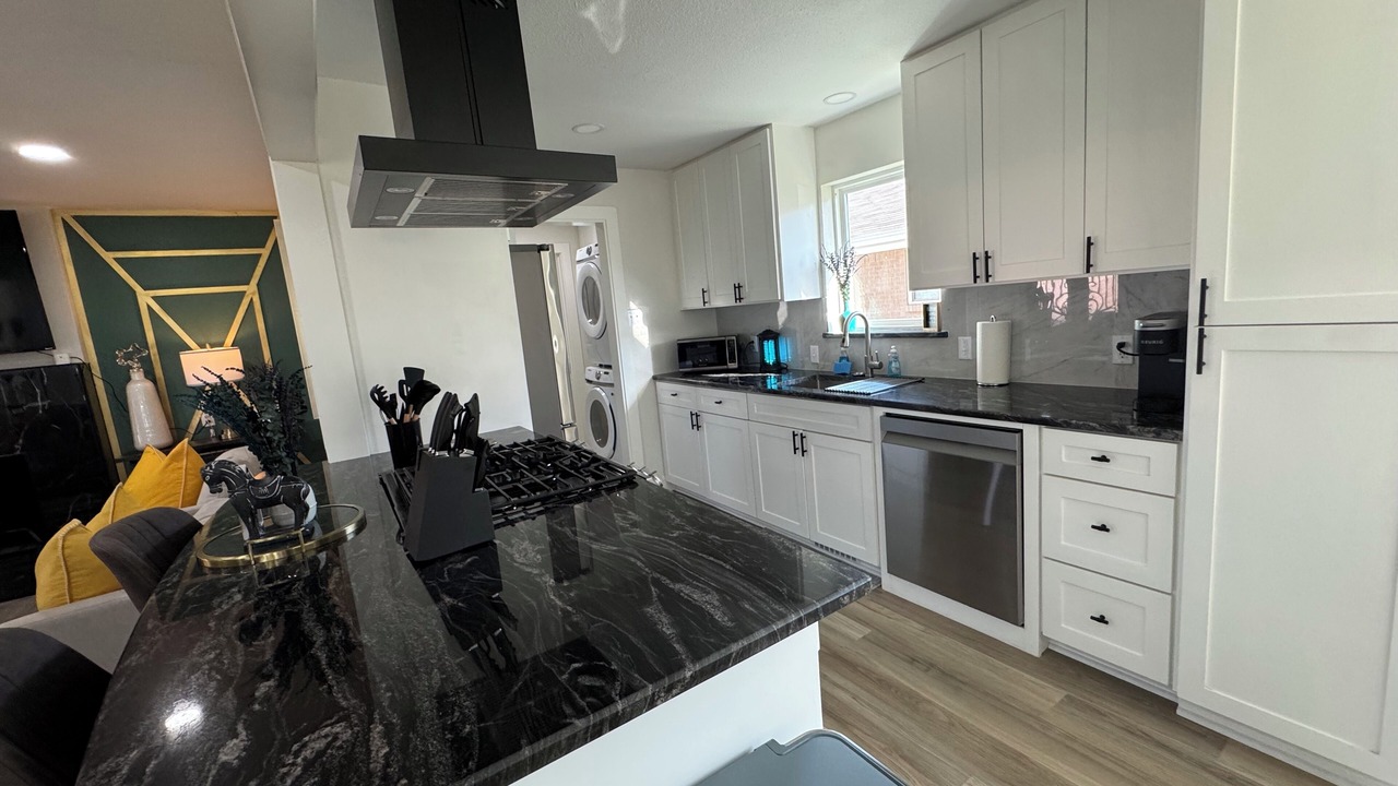 Photo of Kitchen in Buckner Terrace - Everglade Park