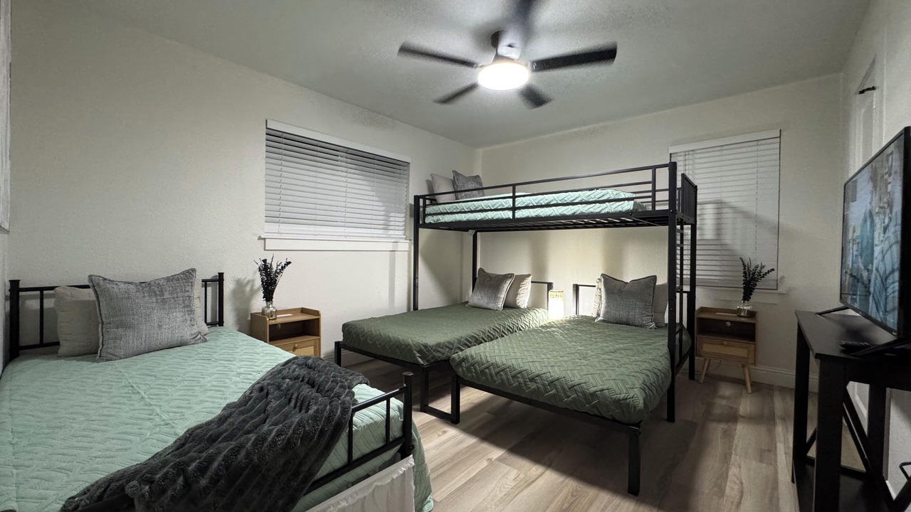 Photo of Bedroom in Buckner Terrace - Everglade Park