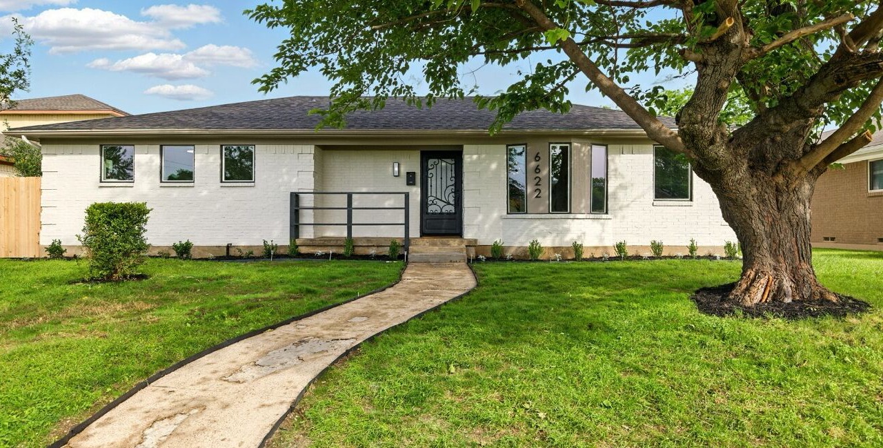 Photo of Outdoor in Buckner Terrace - Everglade Park