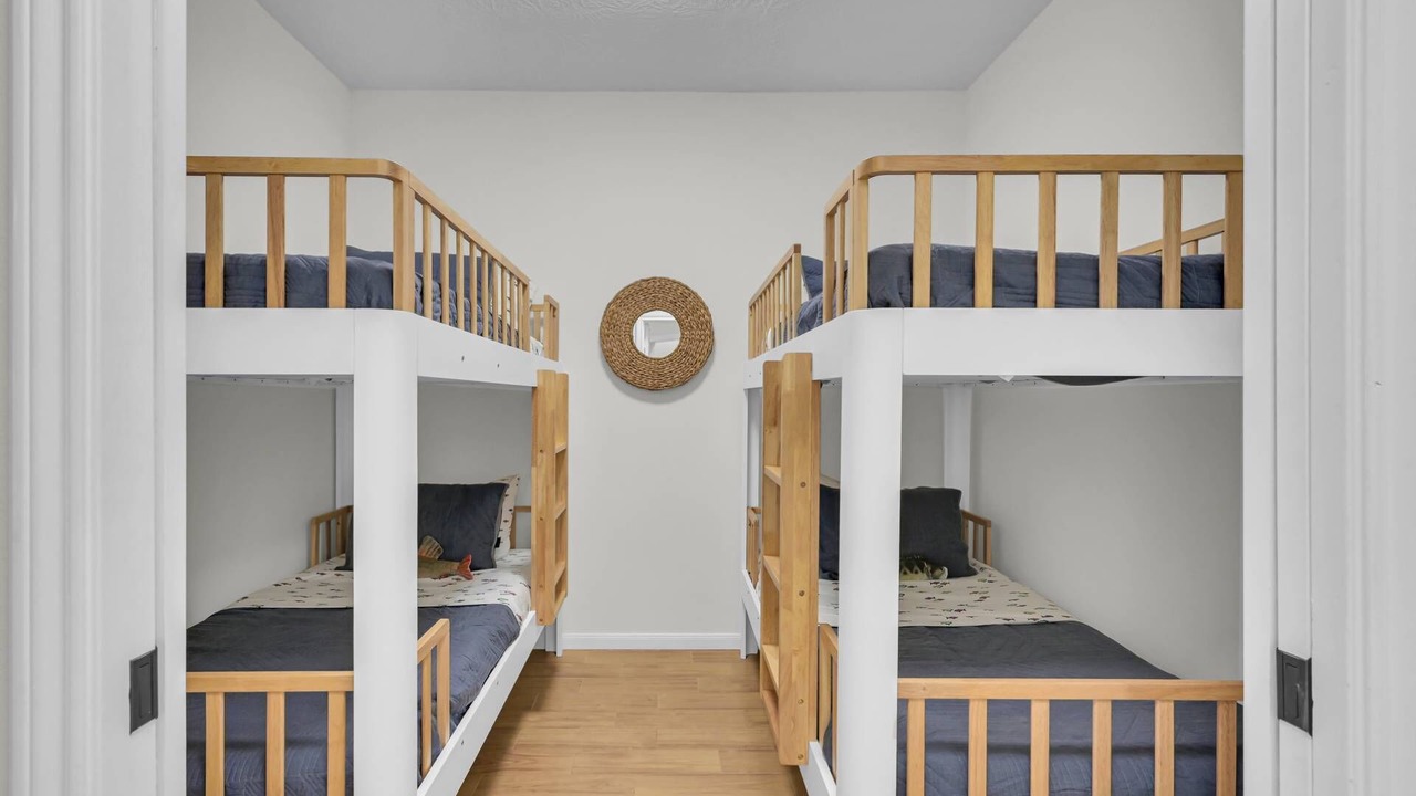 Photo of Bedroom in April Sound