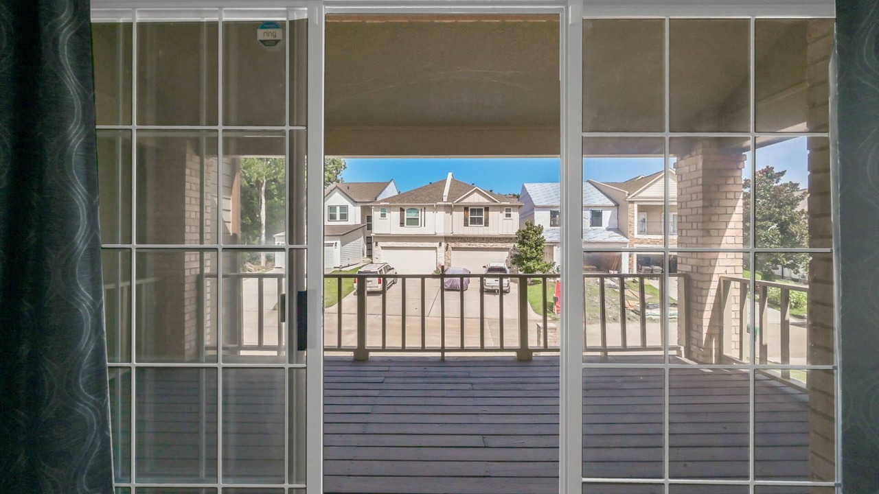Photo of Patio Balcony in April Sound