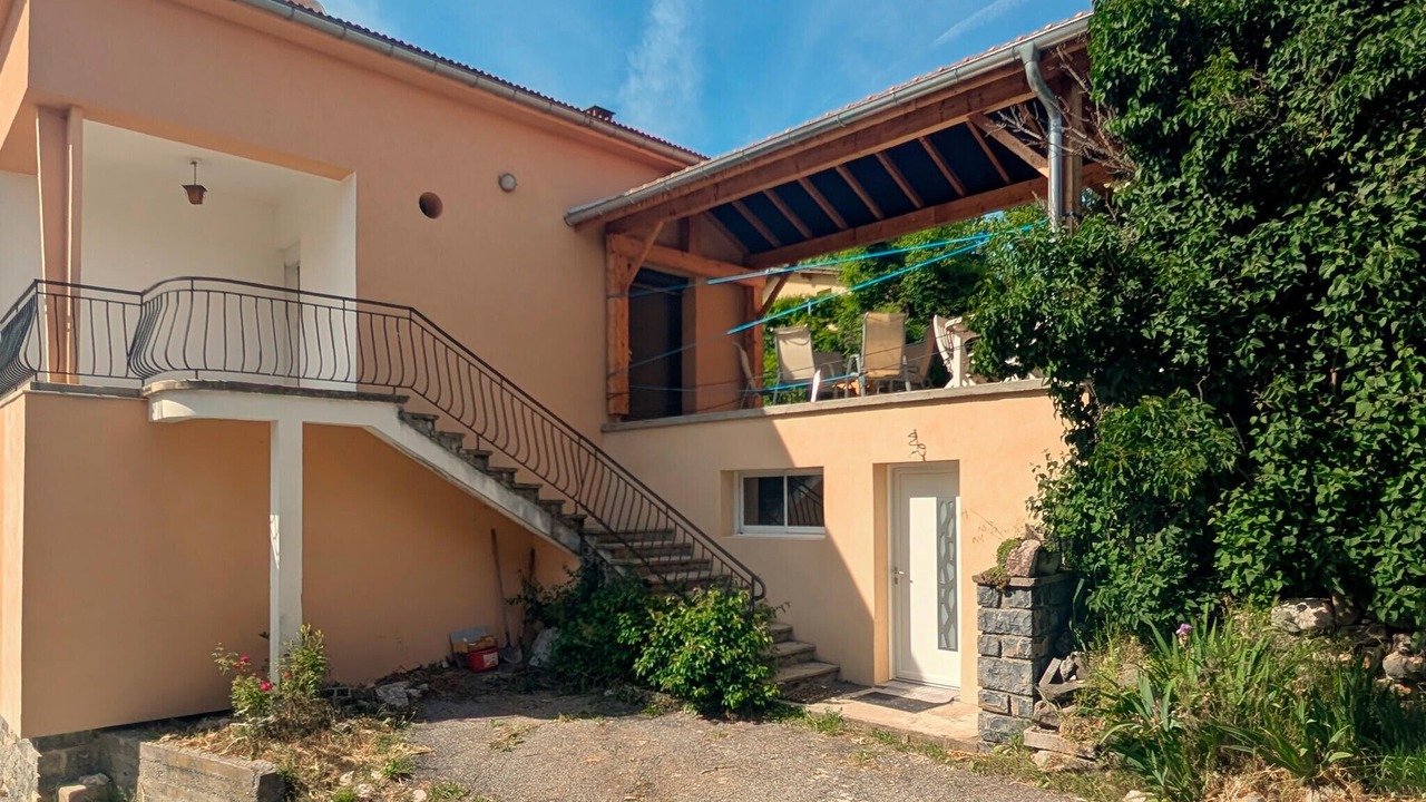 Photo of Others in Bellaffaire