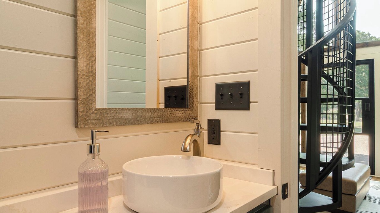 Photo of Bathroom in Pecan Acres