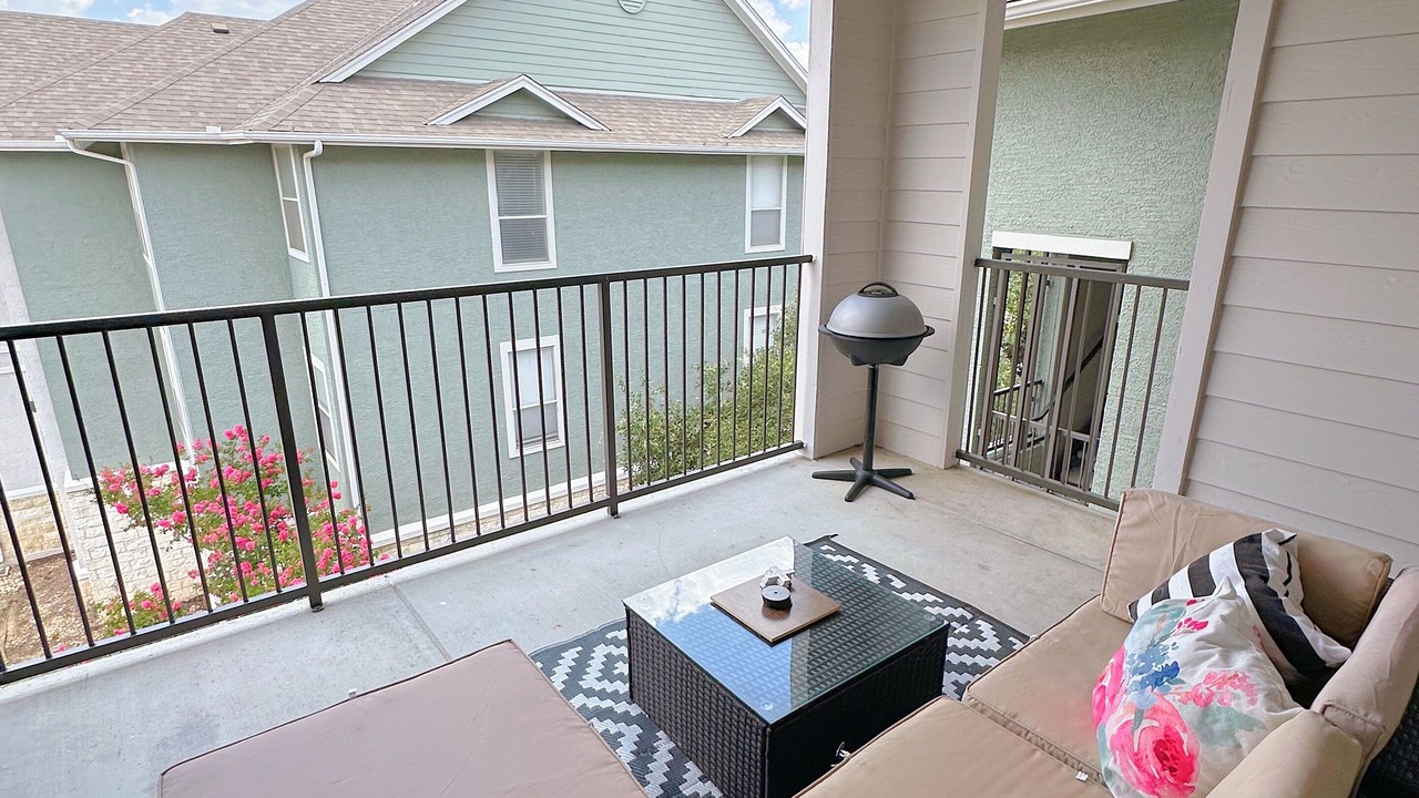 Photo of Outdoor in Vance Jackson