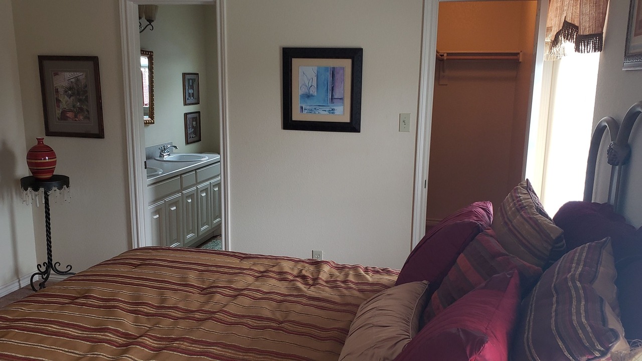 Photo of Bedroom in Gordon