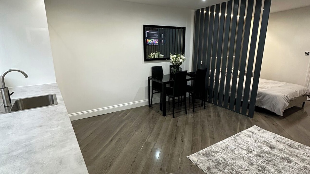 Photo of Bedroom in Mayesbrook