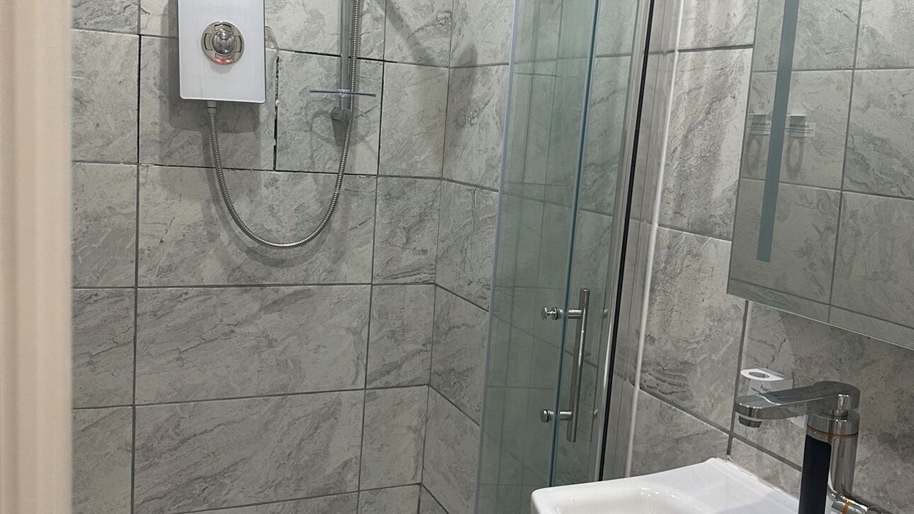 Photo of Bathroom in Mayesbrook