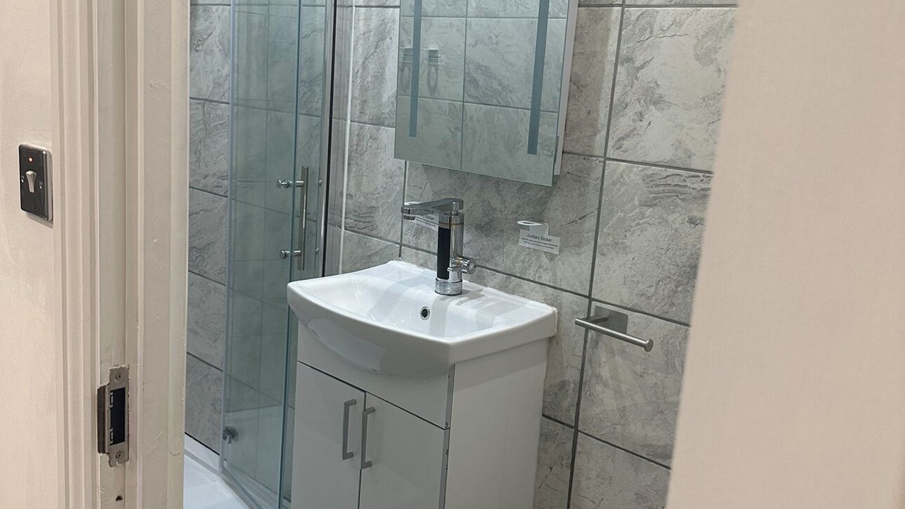 Photo of Bathroom in Mayesbrook