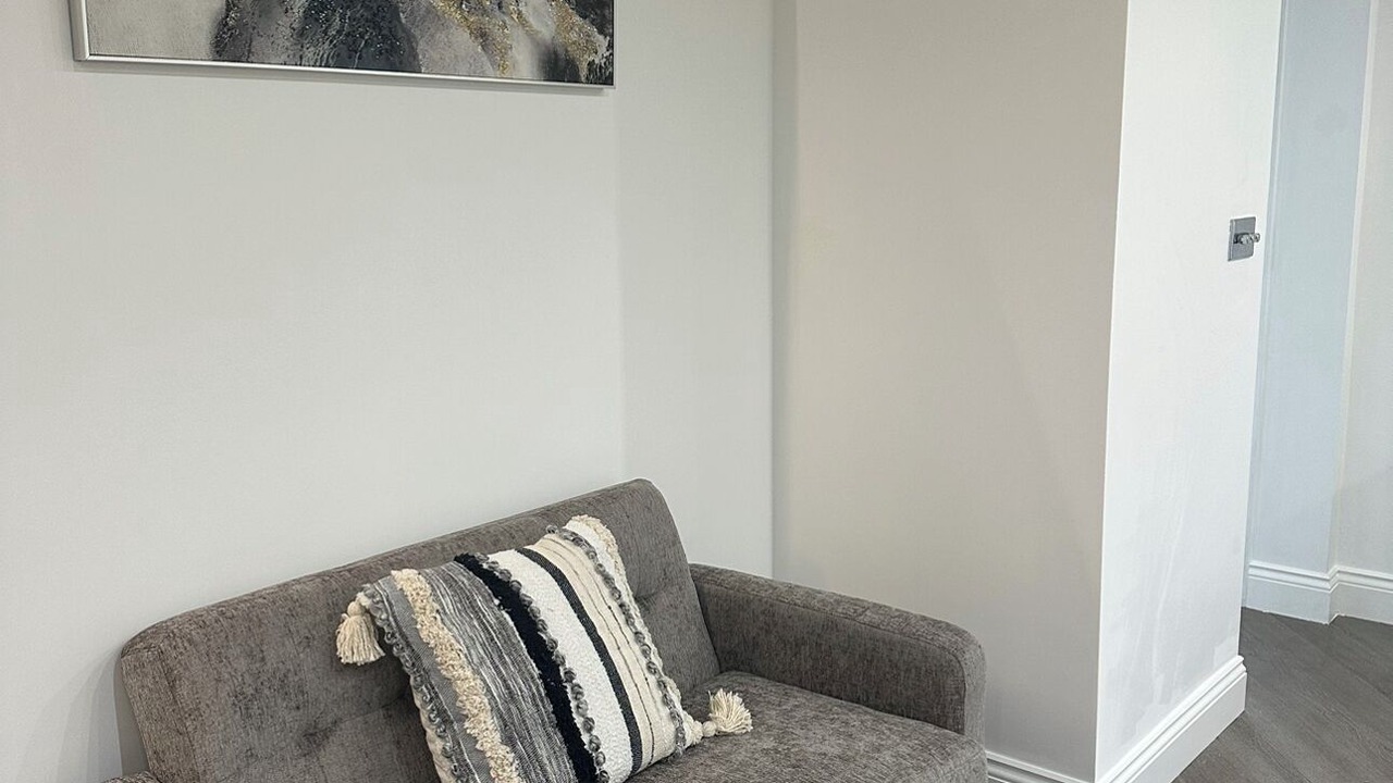 Photo of Livingroom in Mayesbrook