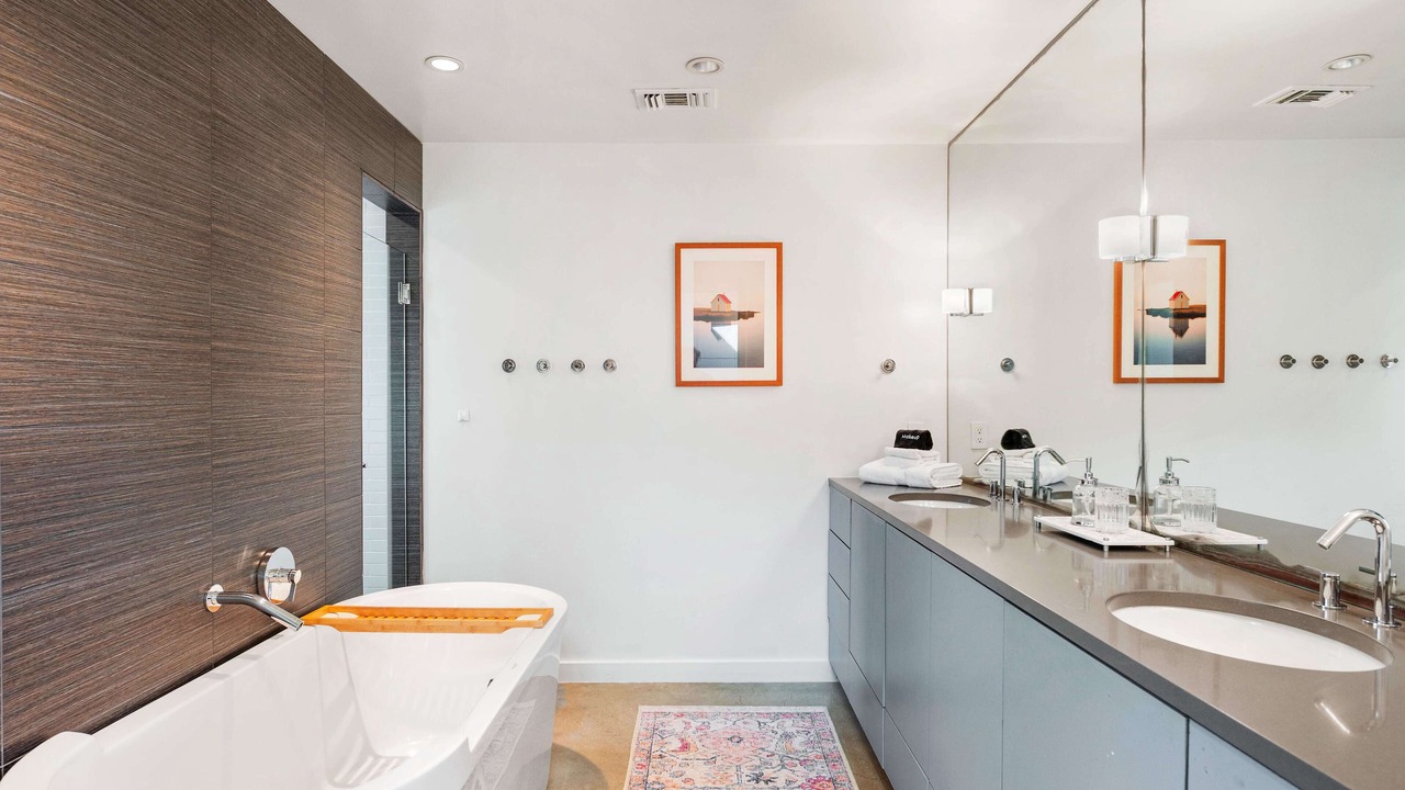 Photo of Bathroom in Southtown