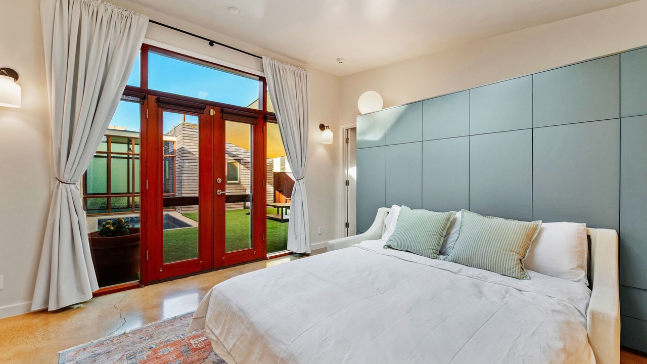 Photo of Bedroom in Southtown
