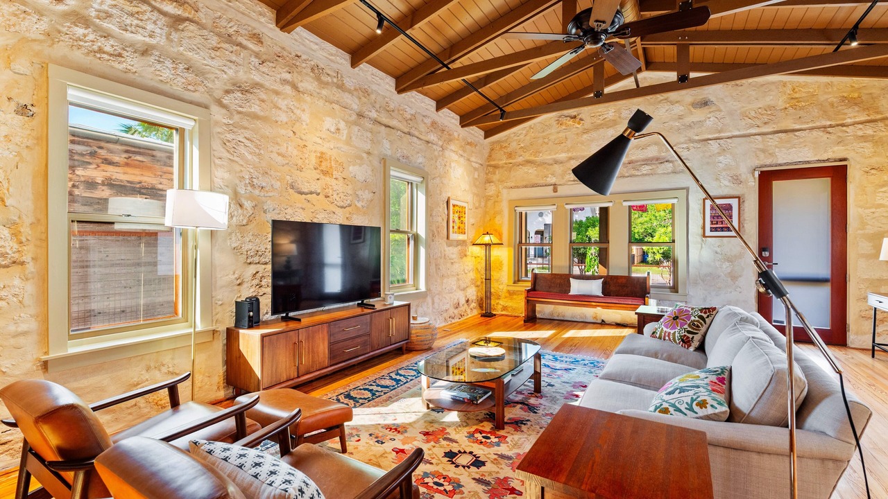 Photo of Livingroom in Southtown