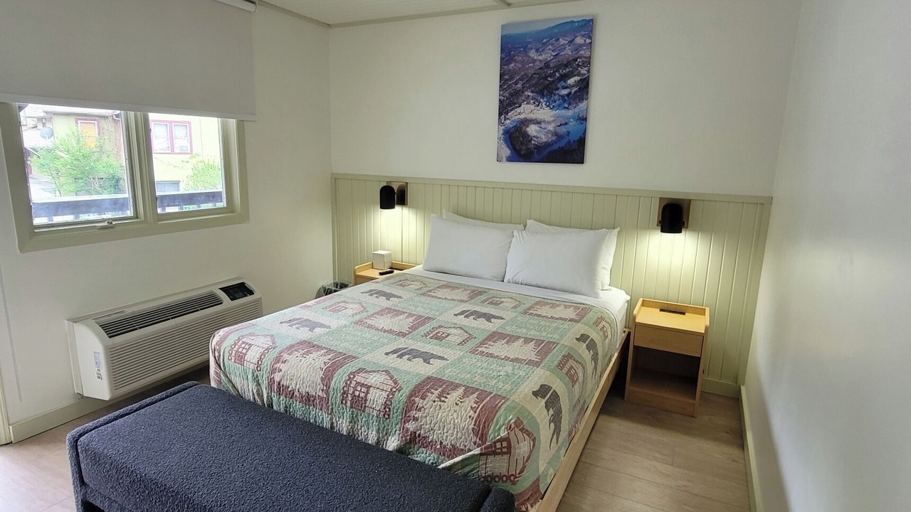 Photo of Bedroom in Gatlinburg