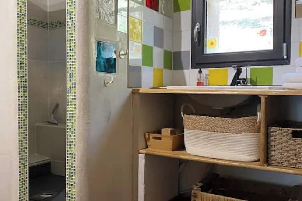 Photo of Bathroom in Anduze