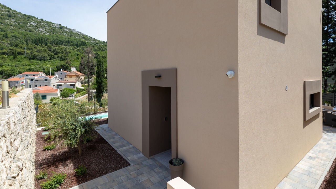 Photo of Outdoor in Kremena