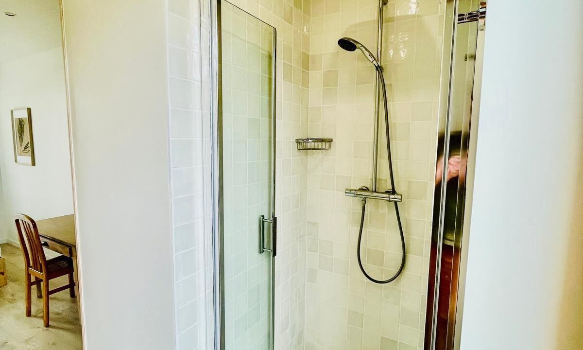 Photo of Bathroom in Graville