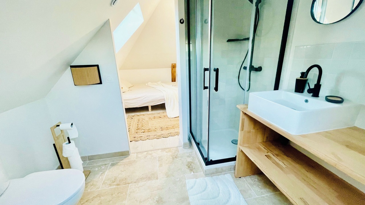 Photo of Bathroom in Graville
