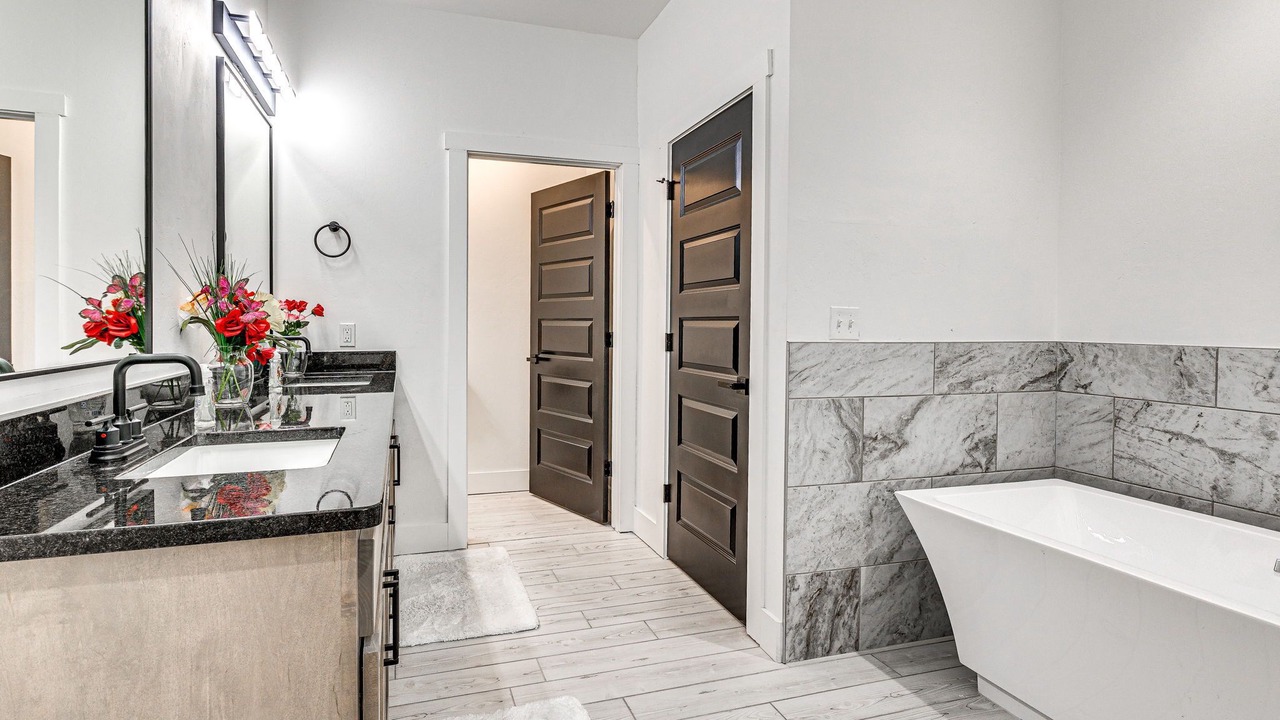 Photo of Bathroom in Central Oklahoma City