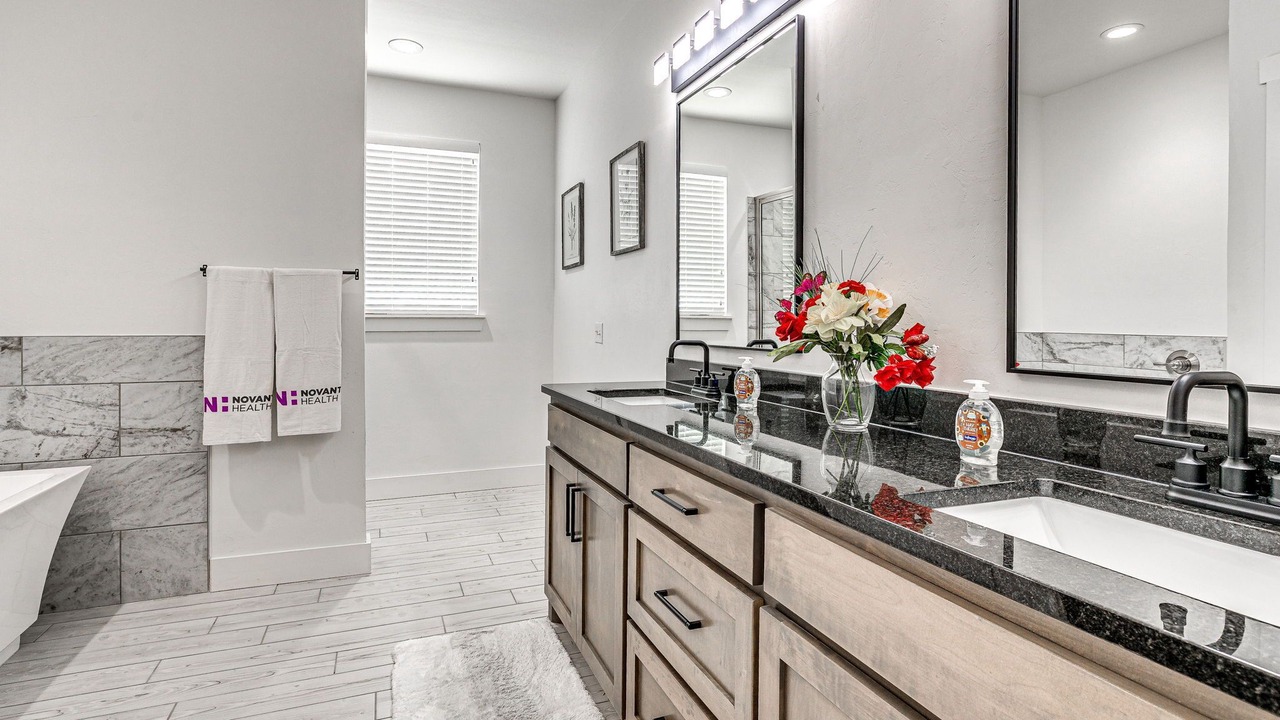 Photo of Bathroom in Central Oklahoma City