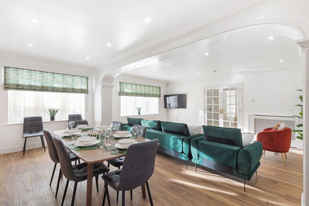 Photo of Others in Elstree