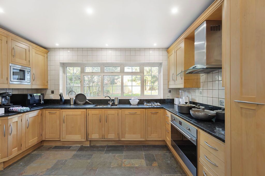 Photo of Kitchen in Elstree