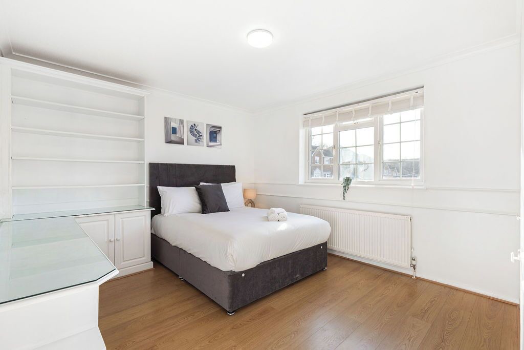 Photo of Bedroom in Elstree