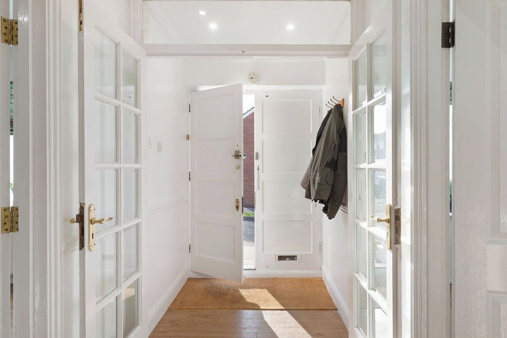 Photo of Others in Elstree