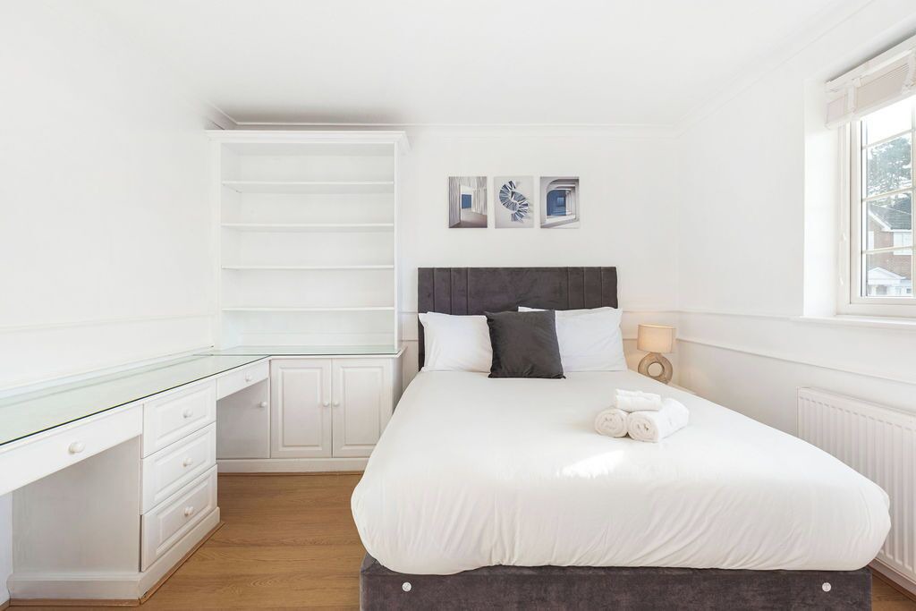 Photo of Bedroom in Elstree