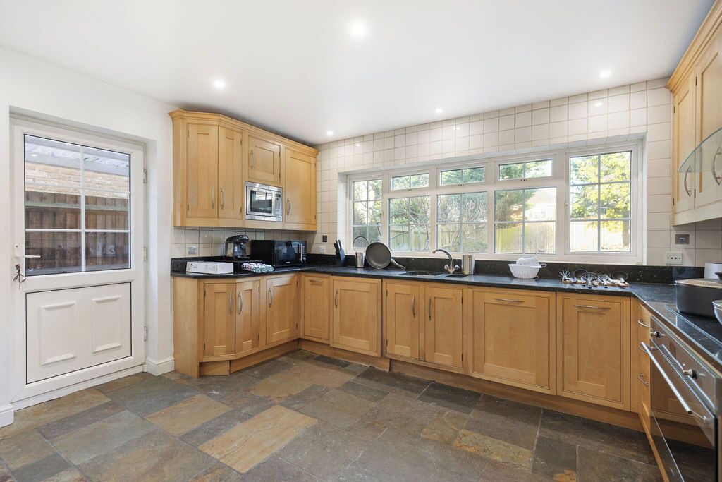 Photo of Kitchen in Elstree