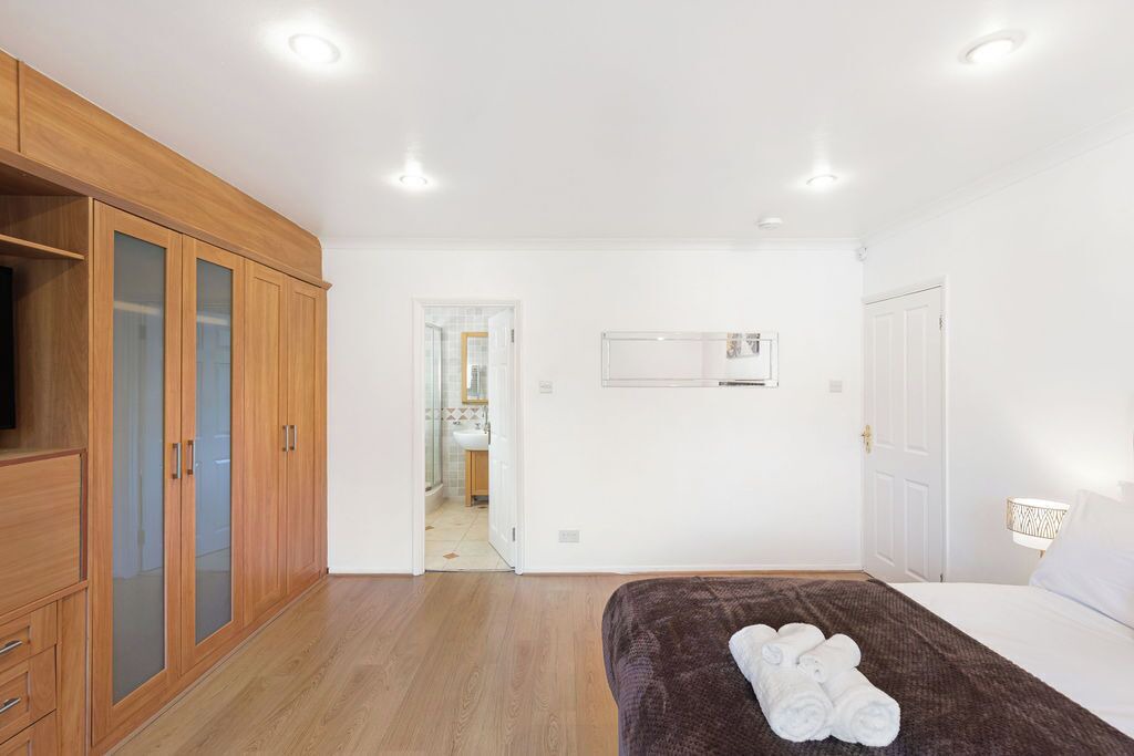 Photo of Bedroom in Elstree