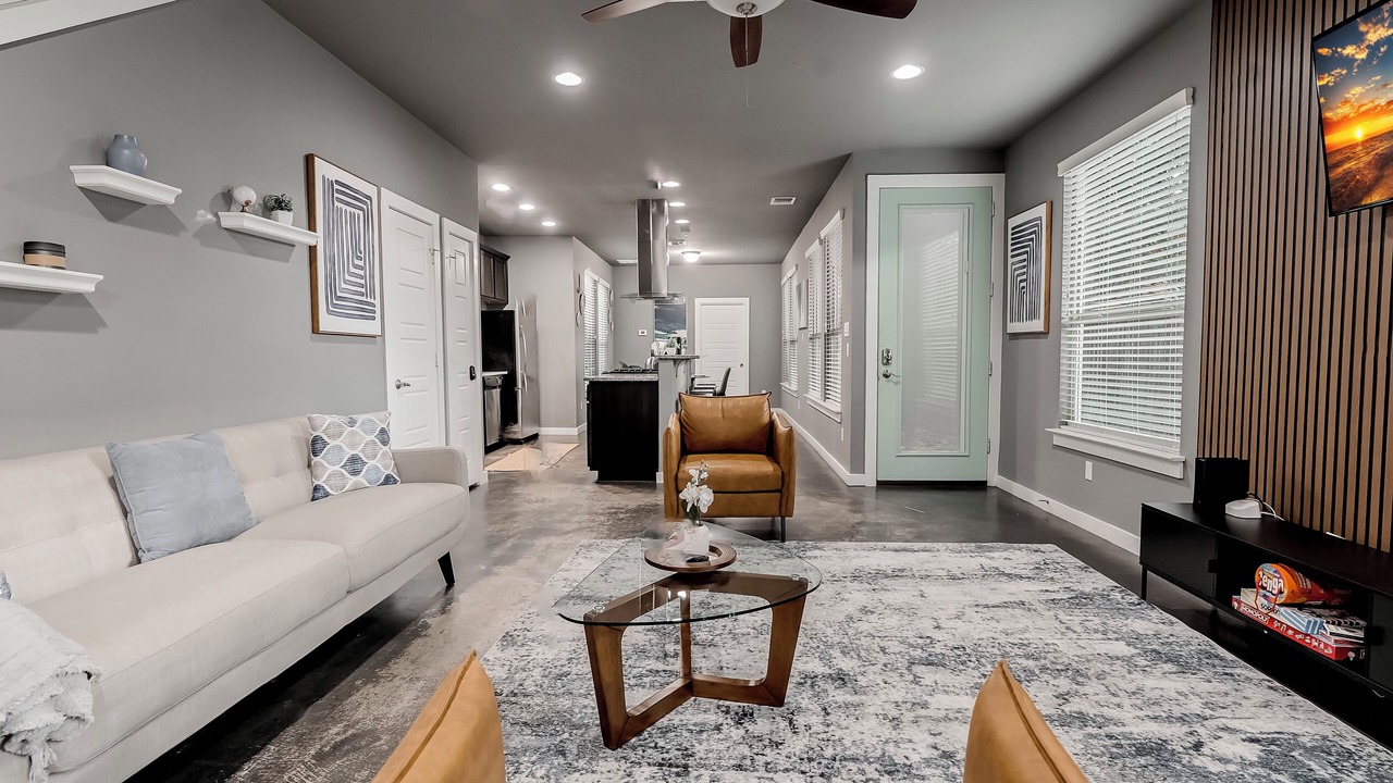 Photo of Livingroom in Foster Heights