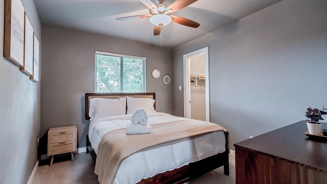 Photo of Bedroom in Foster Heights