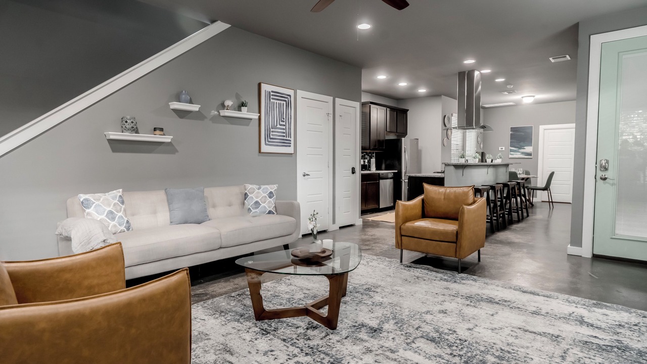 Photo of Livingroom in Foster Heights