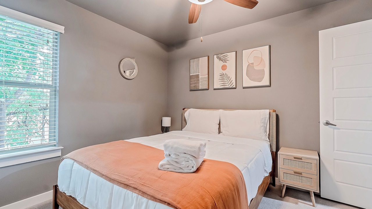 Photo of Bedroom in Foster Heights