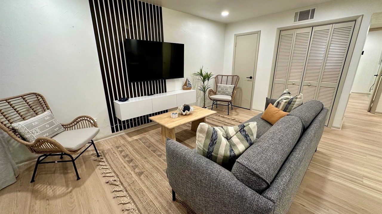 Photo of Livingroom in East Ocean View