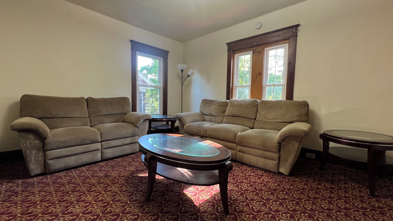 Photo of Livingroom in Oneonta