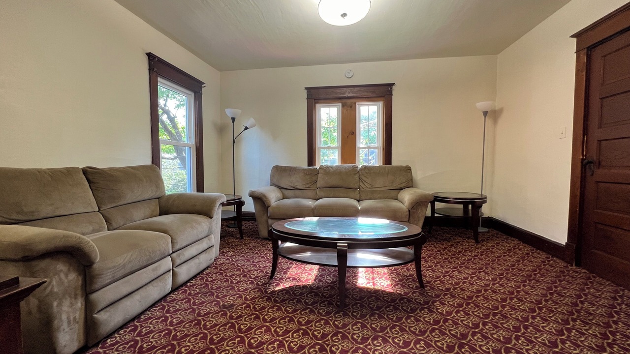 Photo of Livingroom in Oneonta