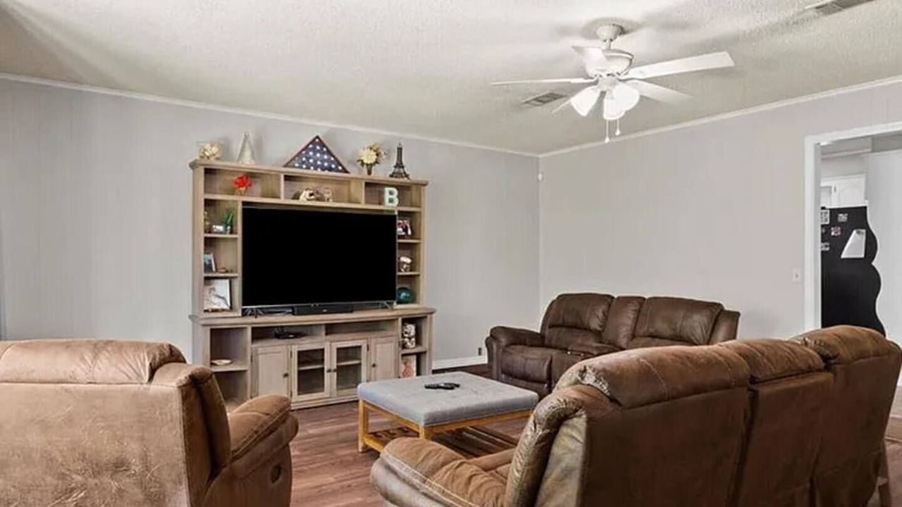 Photo of Livingroom in Broken Bow