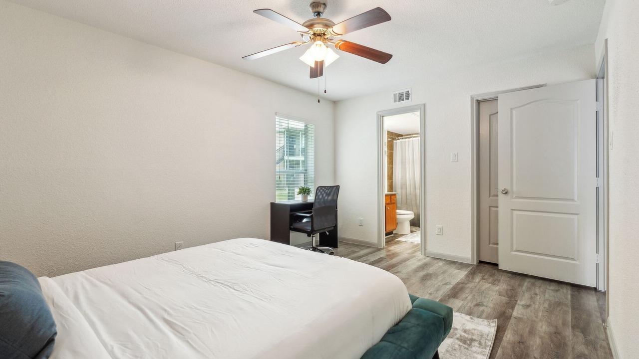Photo of Bedroom in Clodine