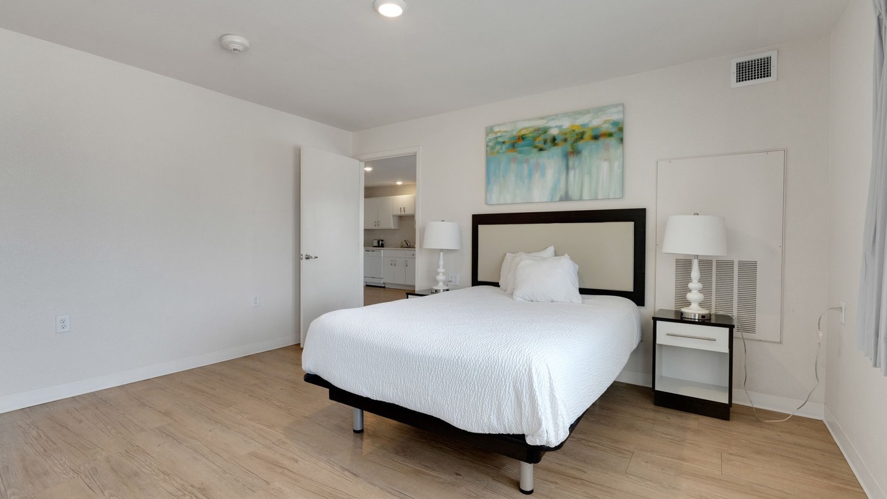 Photo of Bedroom in Far North Central