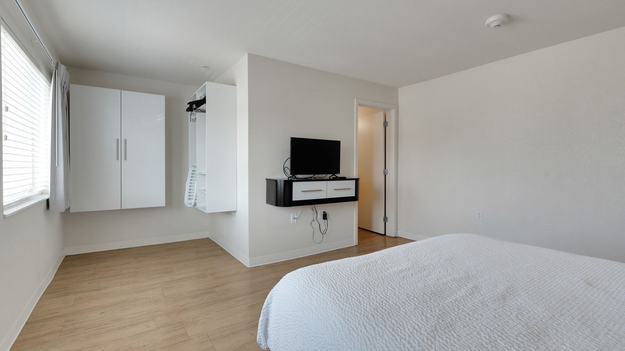 Photo of Bedroom in Far North Central
