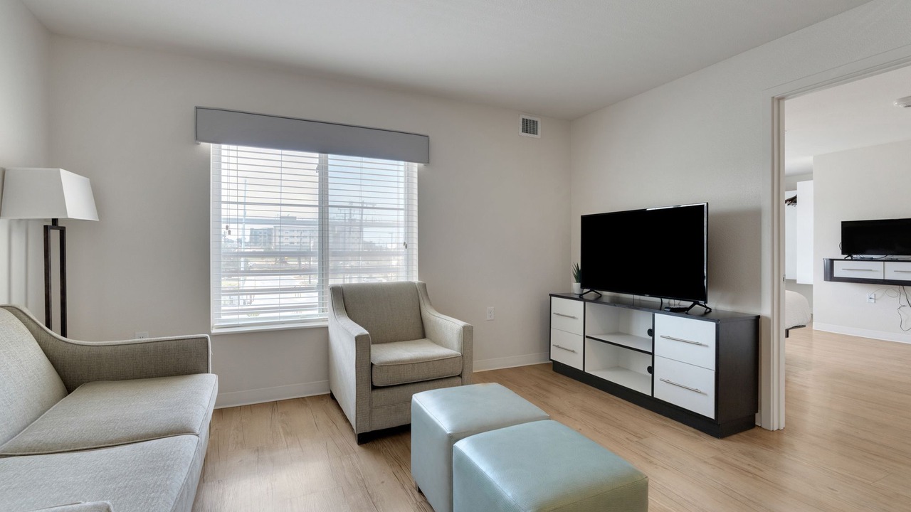 Photo of Livingroom in Far North Central