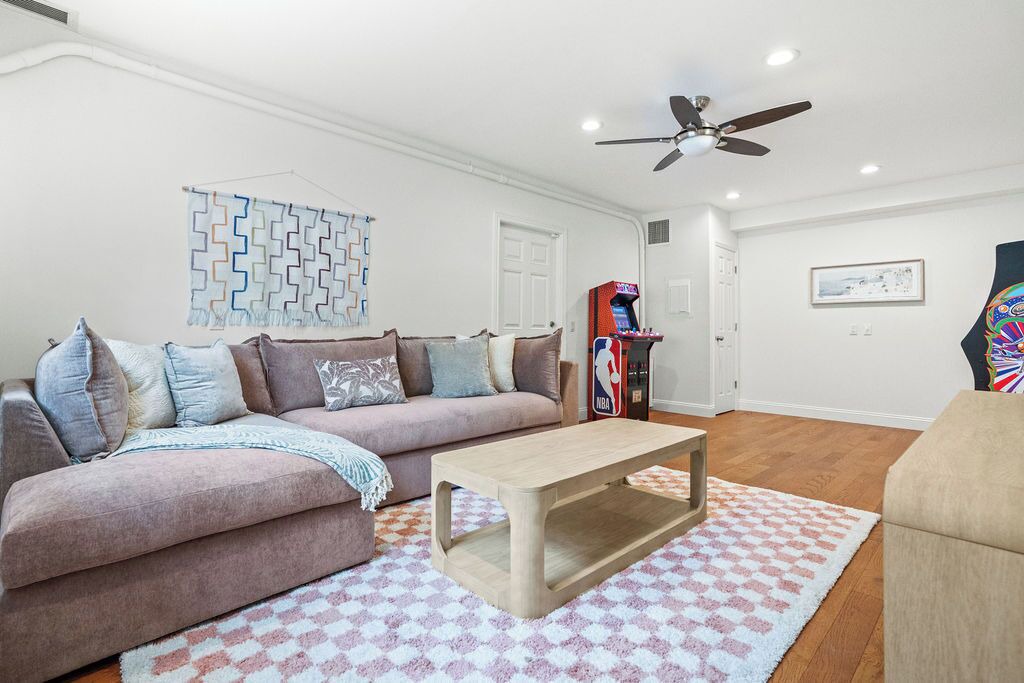 Photo of Bedroom in Palm Beach Shores