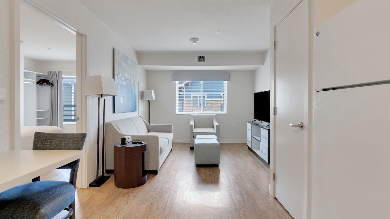 Photo of Livingroom in Far North Central