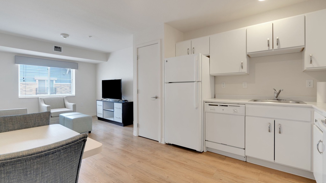 Photo of Livingroom in Far North Central