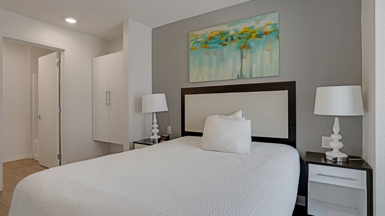 Photo of Bedroom in Far North Central