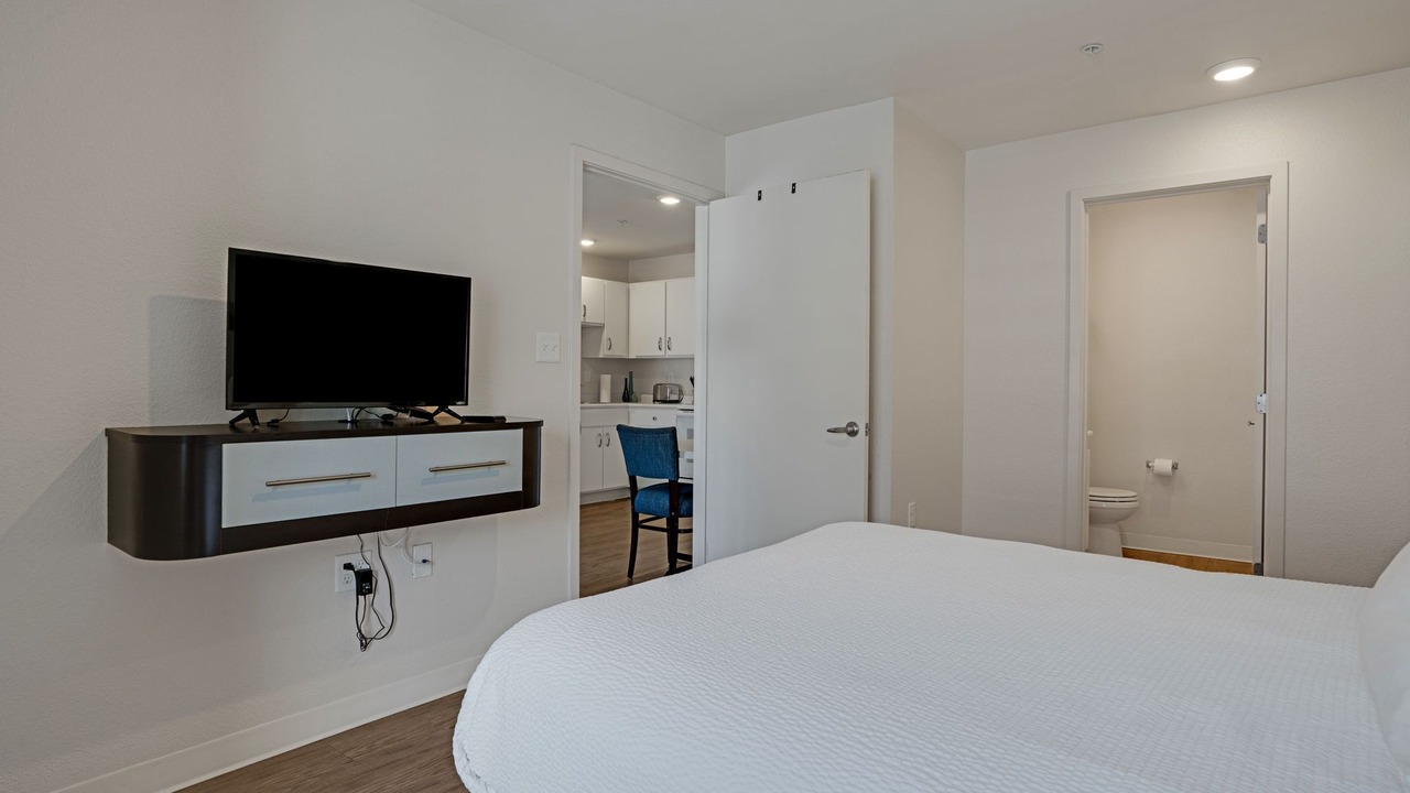 Photo of Bedroom in Far North Central