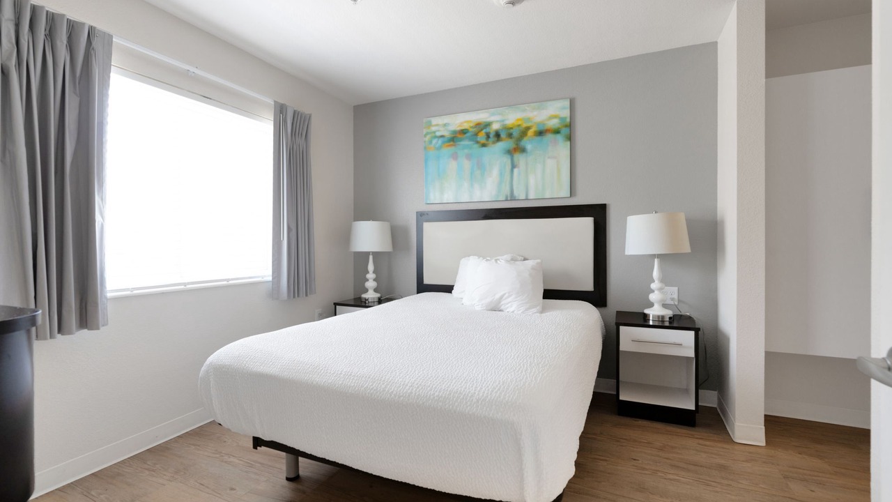 Photo of Bedroom in Far North Central