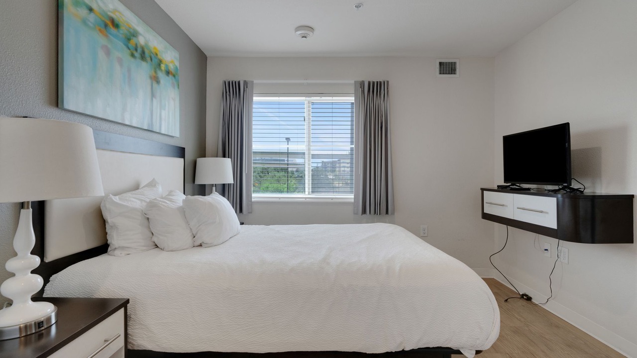 Photo of Bedroom in Far North Central